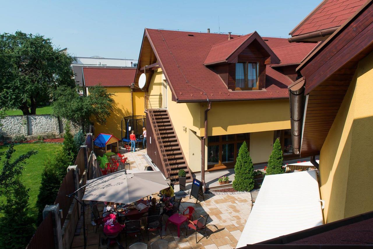 Hotel Clavis Lučenec Exterior foto
